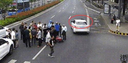 车祸吃瓜视频,吃瓜群众直呼过瘾